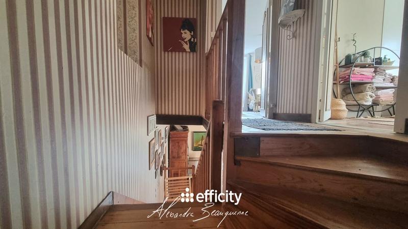 Maison - 207 m² - 5 pièces