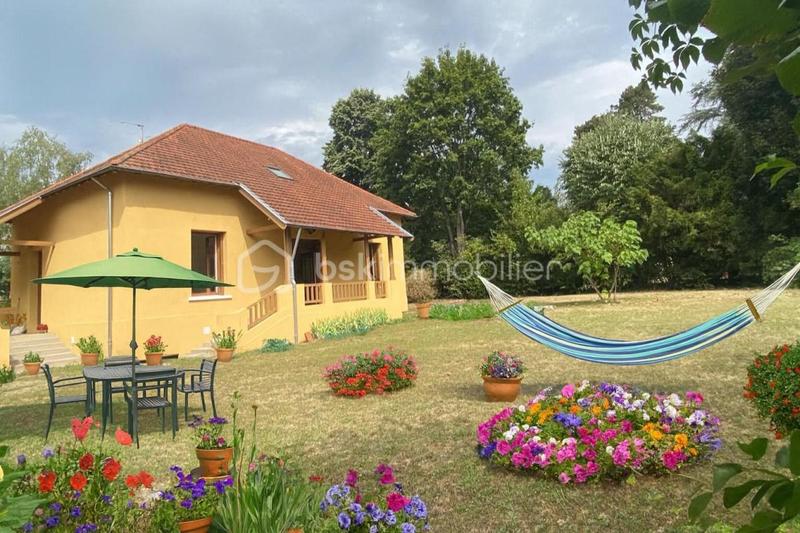 Maison - 158 m² - 8 pièces