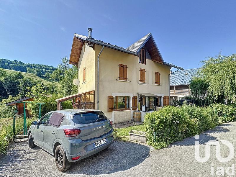 Maison de village - 104 m² - 5 pièces