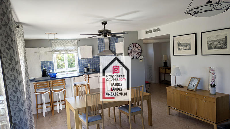 Villa - 100 m² - 5 pièces