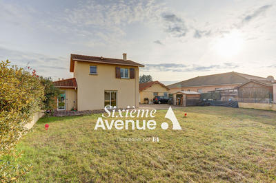 Maison - 104 m² - 5 pièces