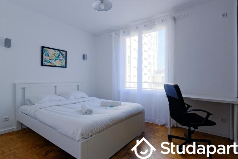 Chambre - 9 m² - 1 pièce