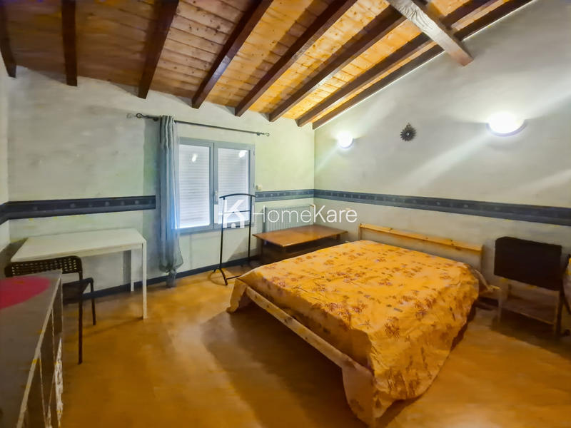 Maison - 190 m² - 8 pièces