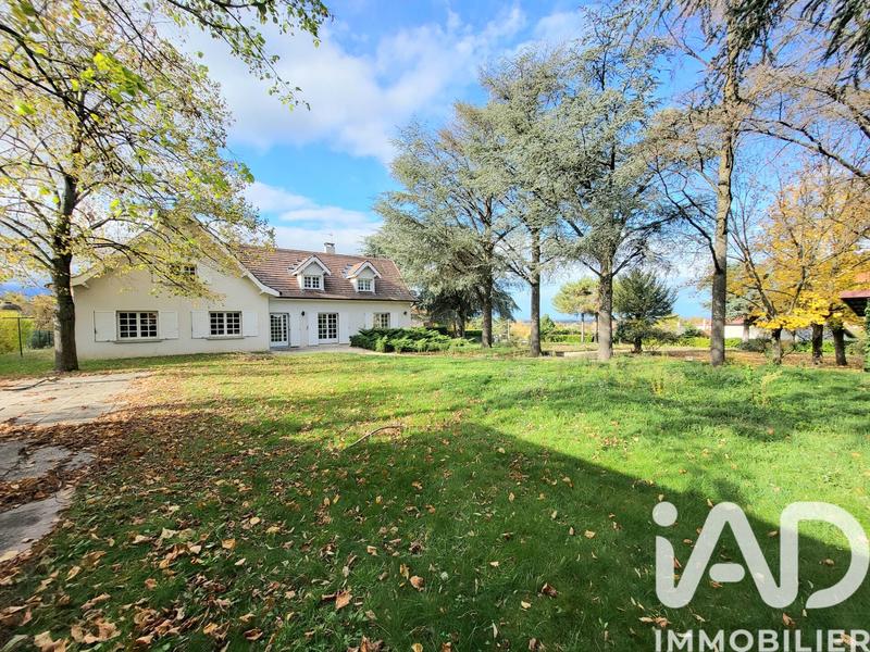 Maison - 250 m² - 8 pièces