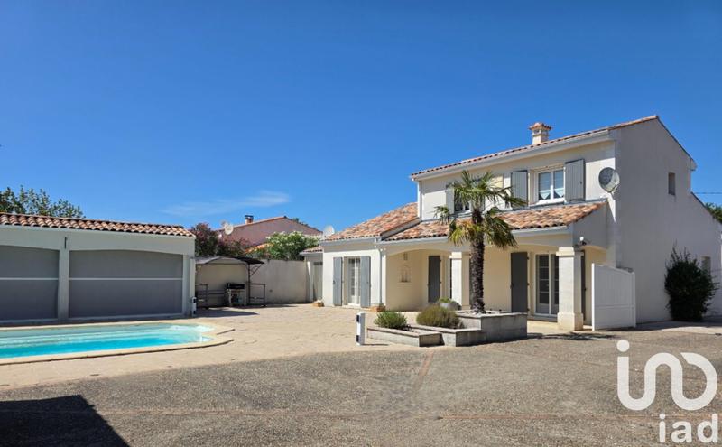 Maison - 215 m² - 8 pièces