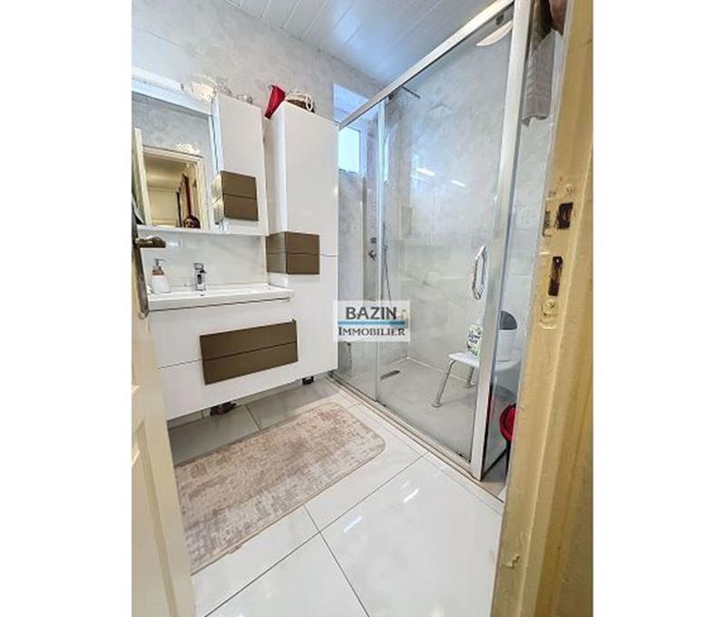 Appartement - 102 m² - 5 pièces