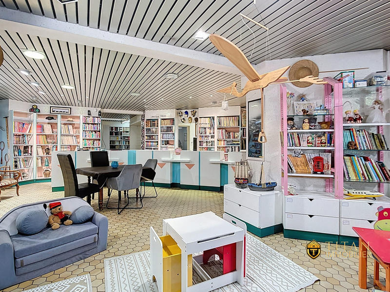 Maison - 189 m² - 8 pièces