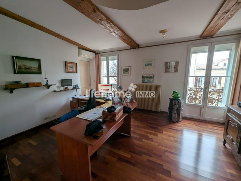 Appartement - 243 m² - 7 pièces