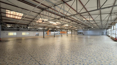 Immeuble - 2 400 m²