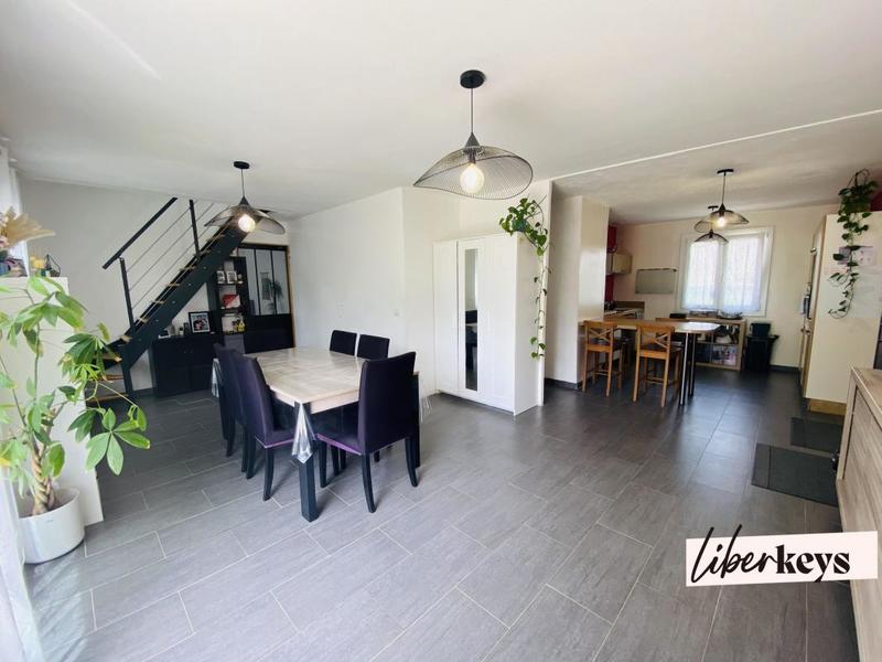 Pavillon - 120 m² - 7 pièces