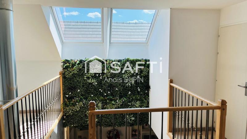 Maison - 213 m² - 6 pièces