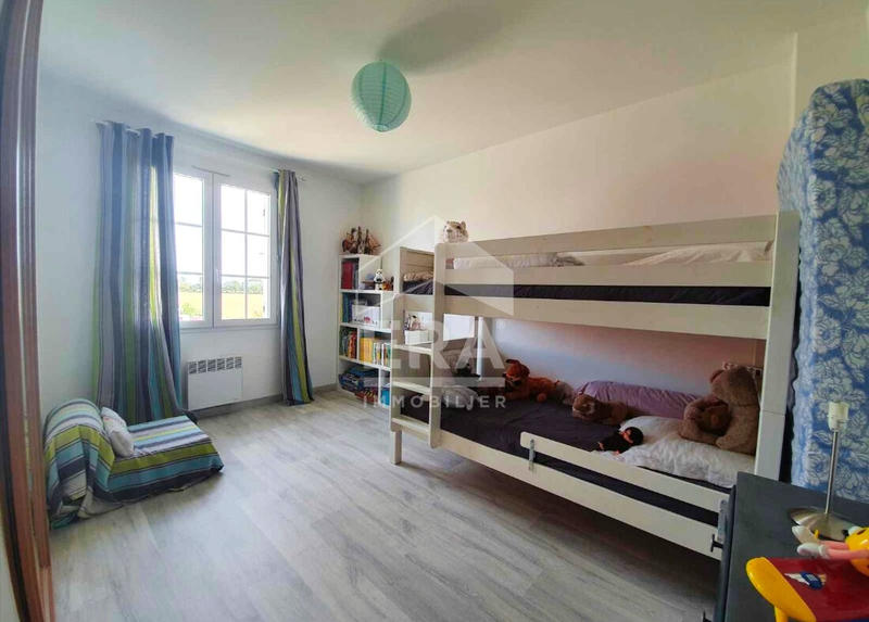 Maison - 196 m² - 7 pièces