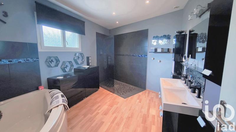 Maison - 147 m² - 5 pièces