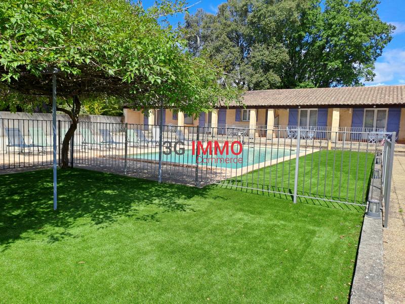 Fonds de commerce - Magasins - 167 m²