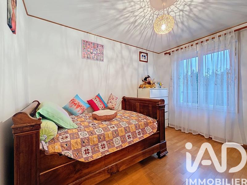 Maison - 213 m² - 8 pièces