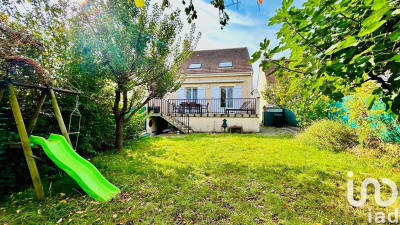 Maison - 90 m² - 5 pièces