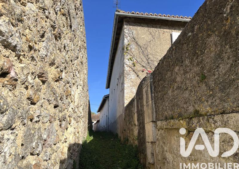 Maison - 203 m² - 7 pièces