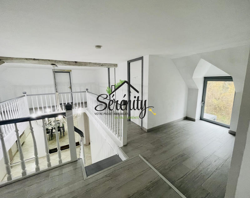 Maison - 260 m² - 6 pièces