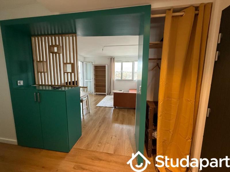 Chambre - 10 m² - 1 pièce