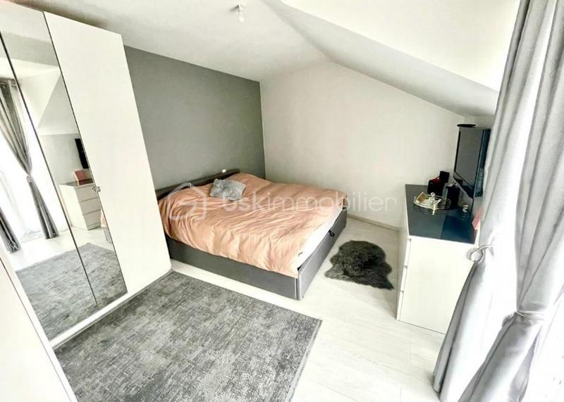 Maison - 108 m² - 5 pièces