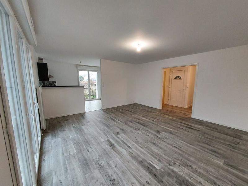 Appartement - 95 m² - 4 pièces