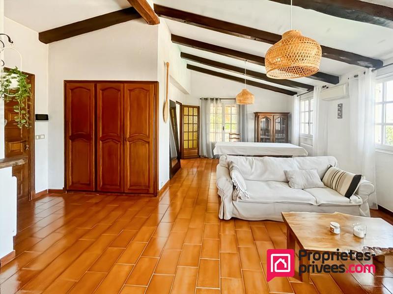 Villa - 332 m² - 12 pièces