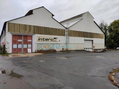 Entrepôt - 1 565 m²