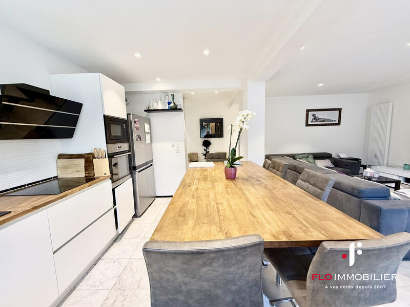 Appartement - 103 m² - 5 pièces