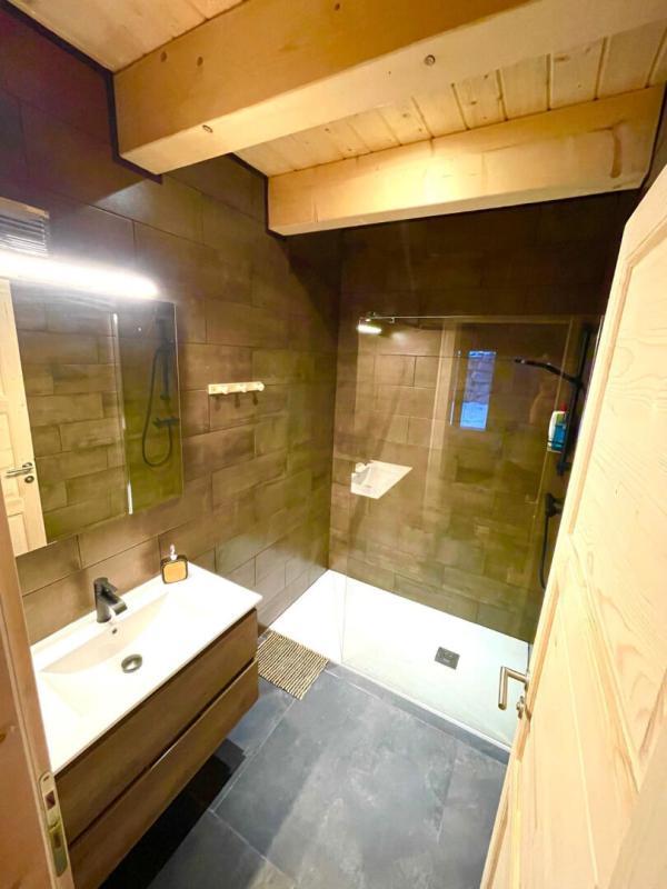 Demeure - 218 m² - 9 pièces