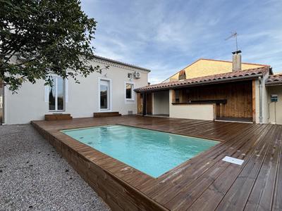 Maison - 140 m² - 6 pièces