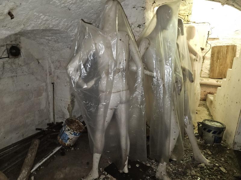 Magasins - 98 m² - 2 pièces