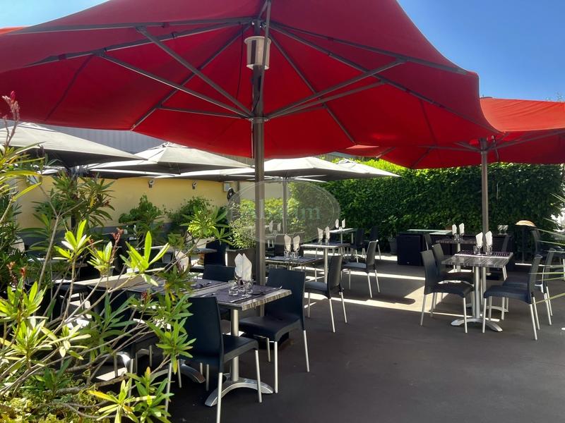 Local commercial - 310 m² - 7 pièces