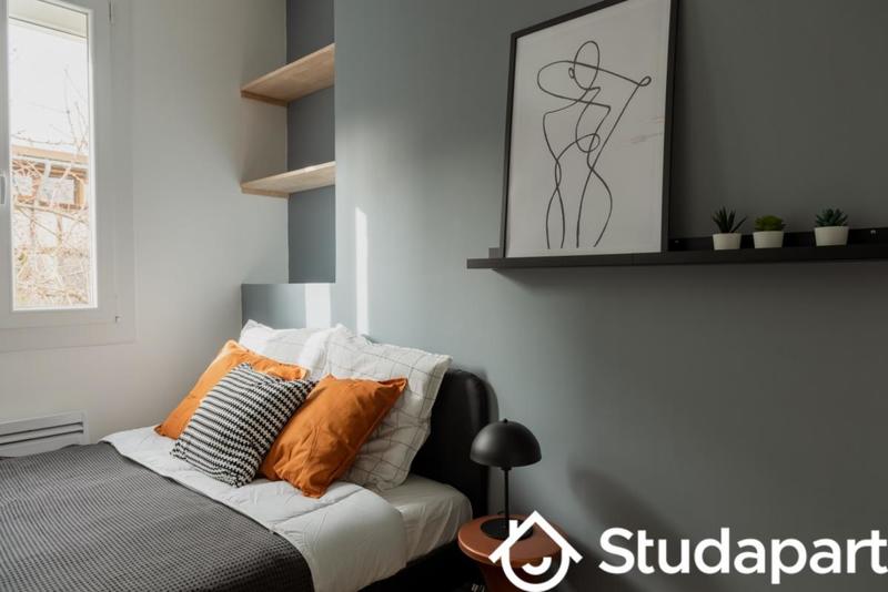 Chambre - 12 m² - 1 pièce