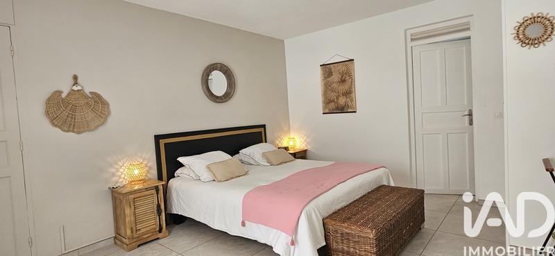 Maison - 230 m² - 6 pièces