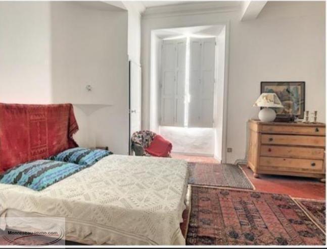 Viager - Maison - 285 m² - 8 pièces