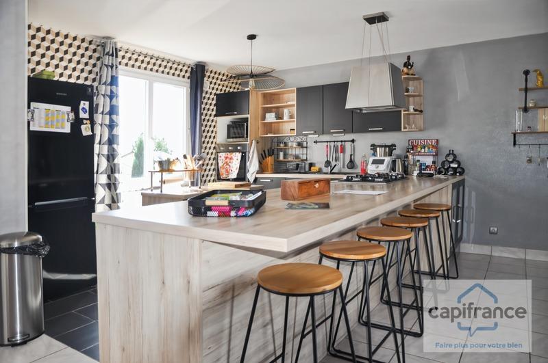 Maison - 200 m² - 9 pièces