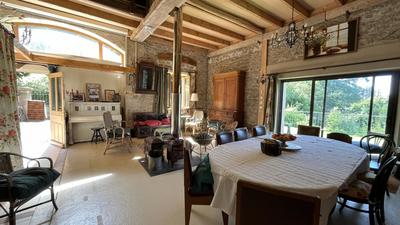 Maison bourgeoise - 300 m² - 12 pièces