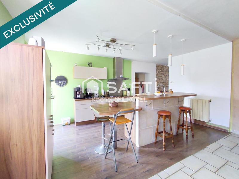 Maison - 221 m² - 8 pièces