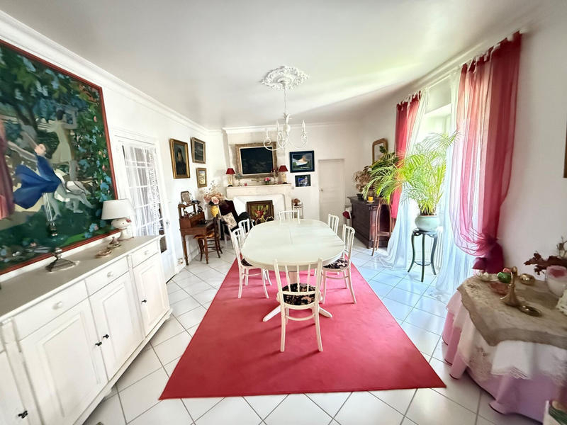 Maison - 321 m² - 7 pièces