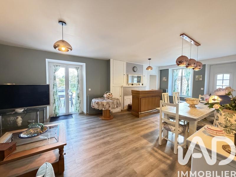 Maison - 165 m² - 8 pièces