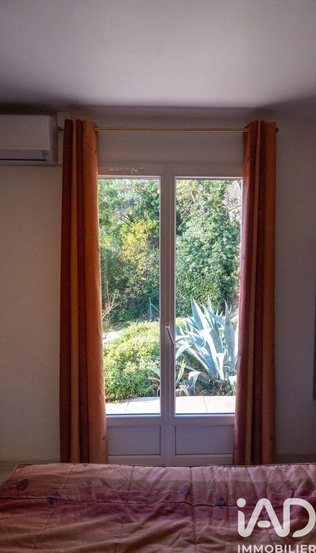 Maison - 235 m² - 8 pièces