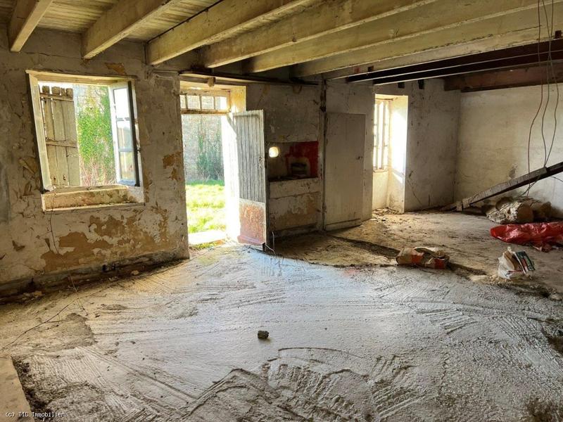 Maison en pierre - 1 859 m² - 4 pièces