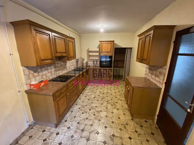 Maison - 209 m² - 8 pièces