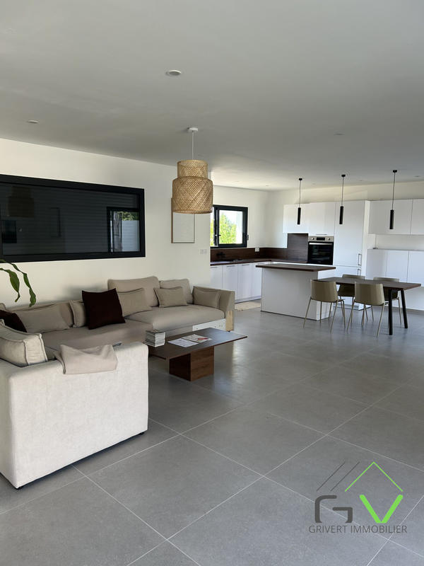 Maison - 127 m² - 5 pièces