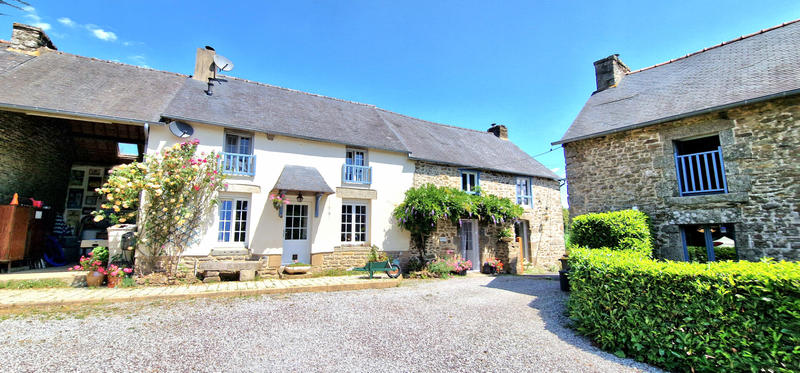 Maison - 315 m² - 13 pièces