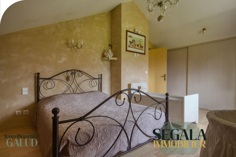 Maison - 180 m² - 4 pièces