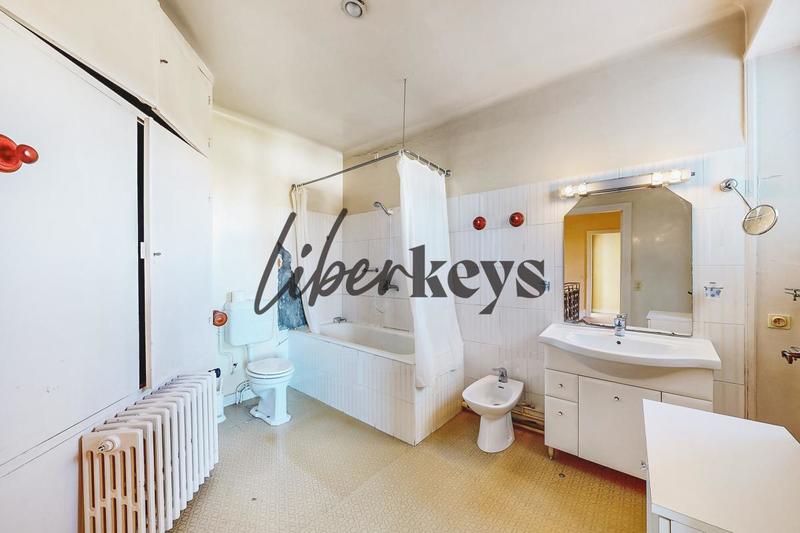 Villa - 240 m² - 5 pièces