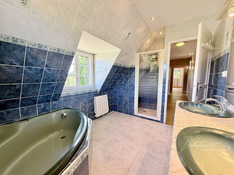 Maison - 130 m² - 7 pièces