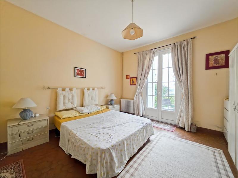 Maison - 186 m² - 7 pièces