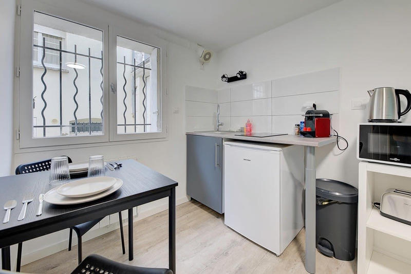 Immeuble - 87 m² - 6 pièces